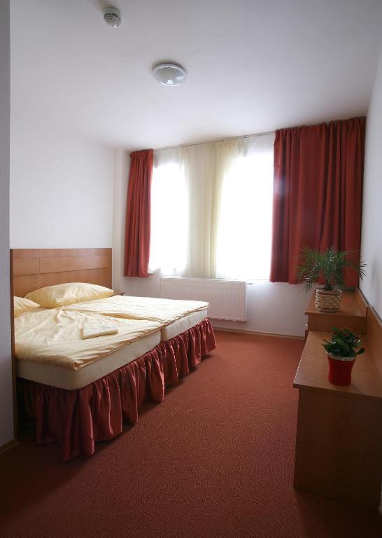 Hotel Slavia Табор Номер фото